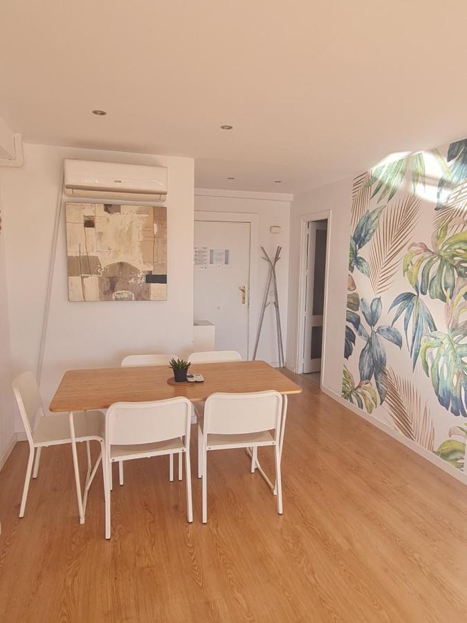 Apartment Sky Cervantes Malaga Bagian luar foto