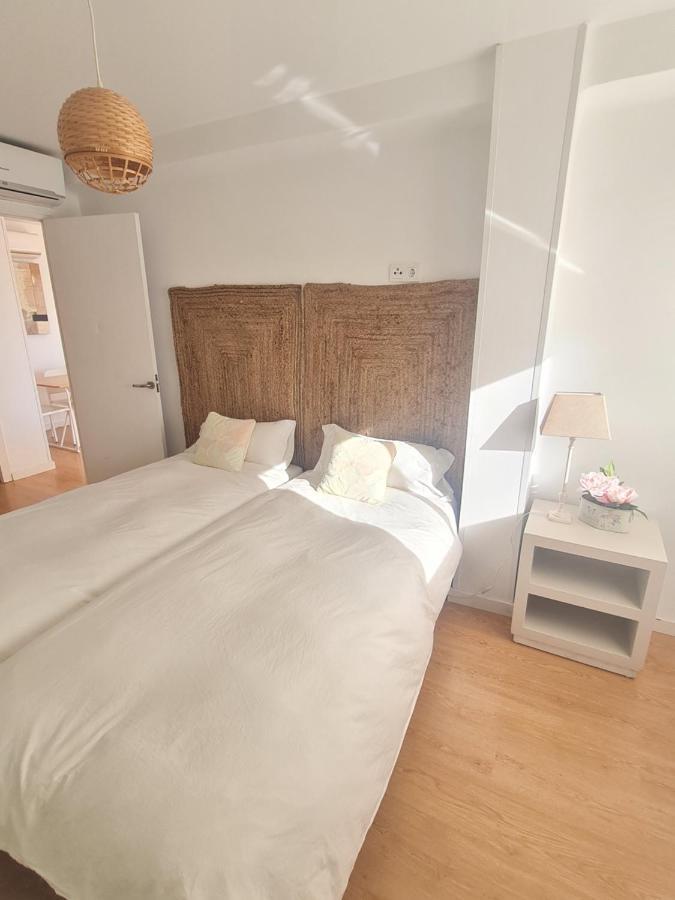 Apartment Sky Cervantes Malaga Bagian luar foto
