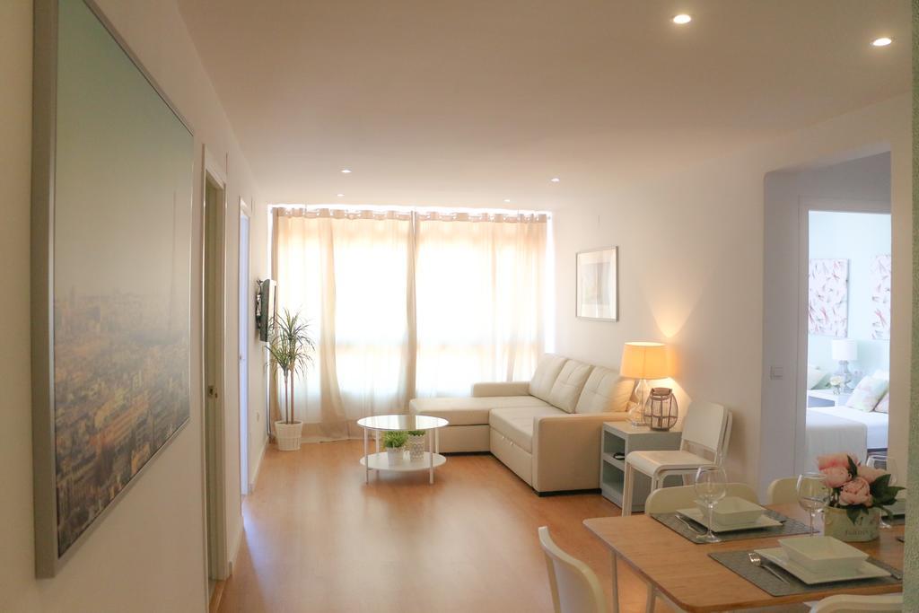 Apartment Sky Cervantes Malaga Bagian luar foto